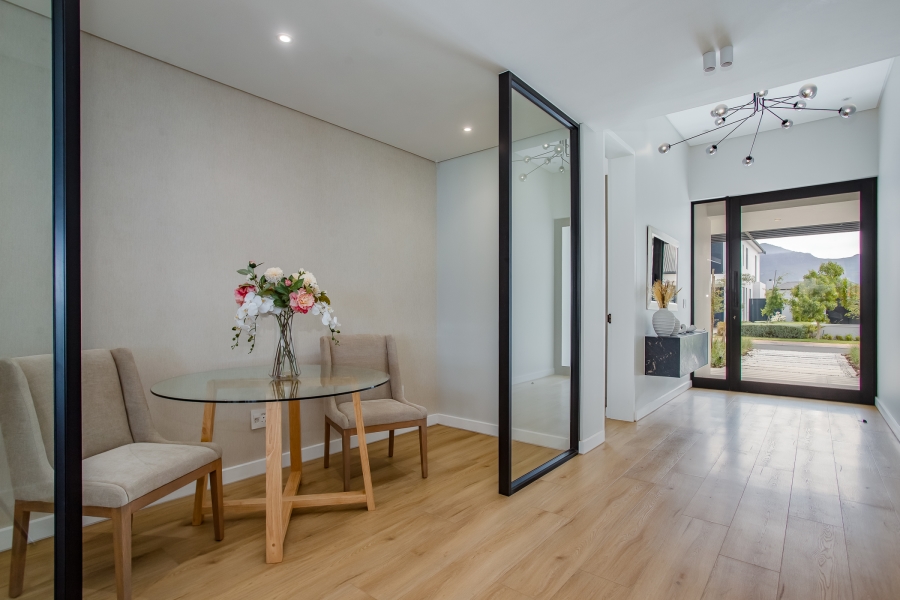 4 Bedroom Property for Sale in Pearl Valley at Val de Vie Western Cape